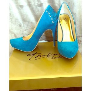 Thalia Sodi Teal Suede High Heel Pumps - Size 6.